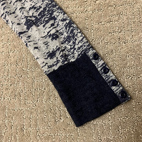 Womens Buckle Miss Me Burnout 3/4 Button Sleeve Top Small. - Picture 3 of 4